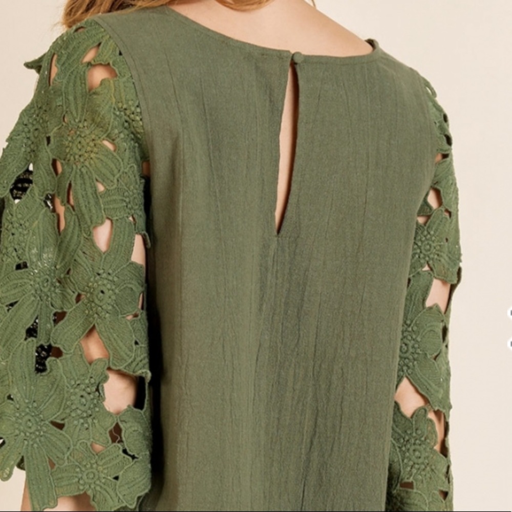 Umgee Bell Sleeve Dress with Pockets - Picture 3 of 4